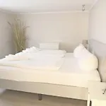 -zimmer-appartement Ueber 2 Etagen In In Ruhiger Lage Wenningstedt-Braderup