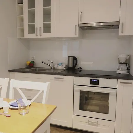 -zimmer-appartement Ueber 2 Etagen In In Ruhiger Lage Lejlighed *