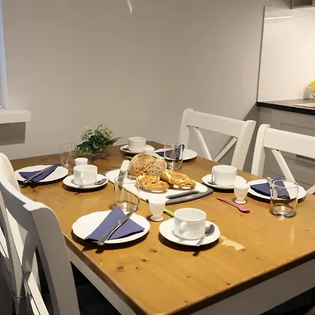 -zimmer-appartement Ueber 2 Etagen In In Ruhiger Lage *