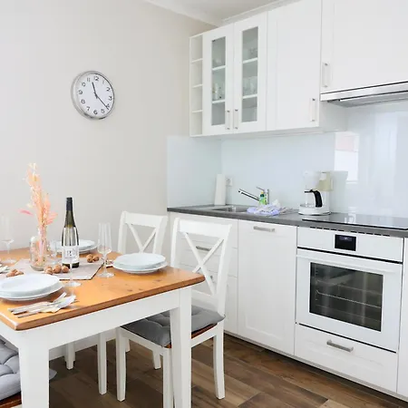 Lejlighed -zimmer-appartement Ueber 2 Etagen In In Ruhiger Lage Wenningstedt-Braderup